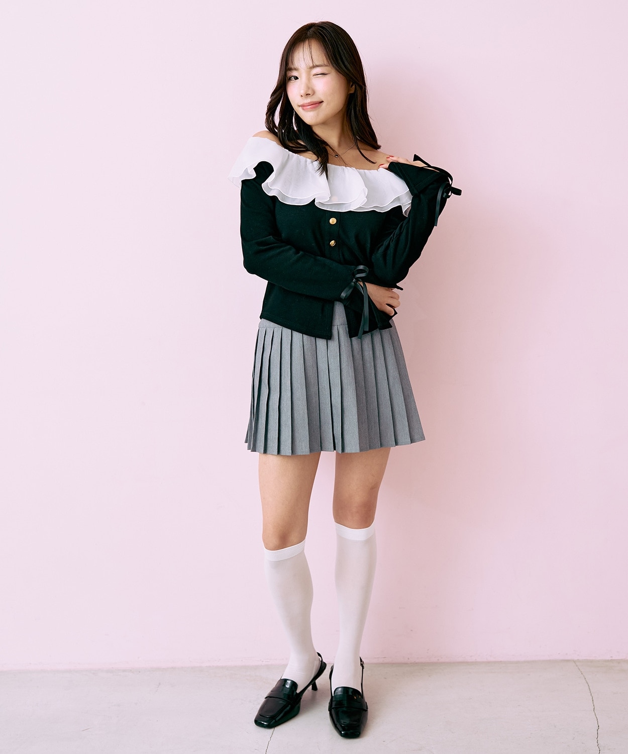 ロゴプレートプリーツスカート【韓国ファッション】 | Mi-je