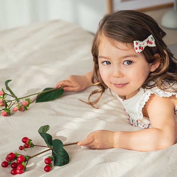 野イチゴリボンヘアクリップ