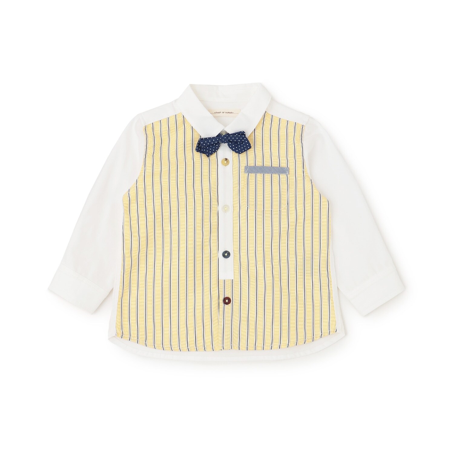 蝶ネクタイつきシャツ