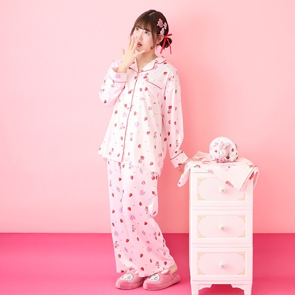 ベリエちゃん いちご柄パジャマ