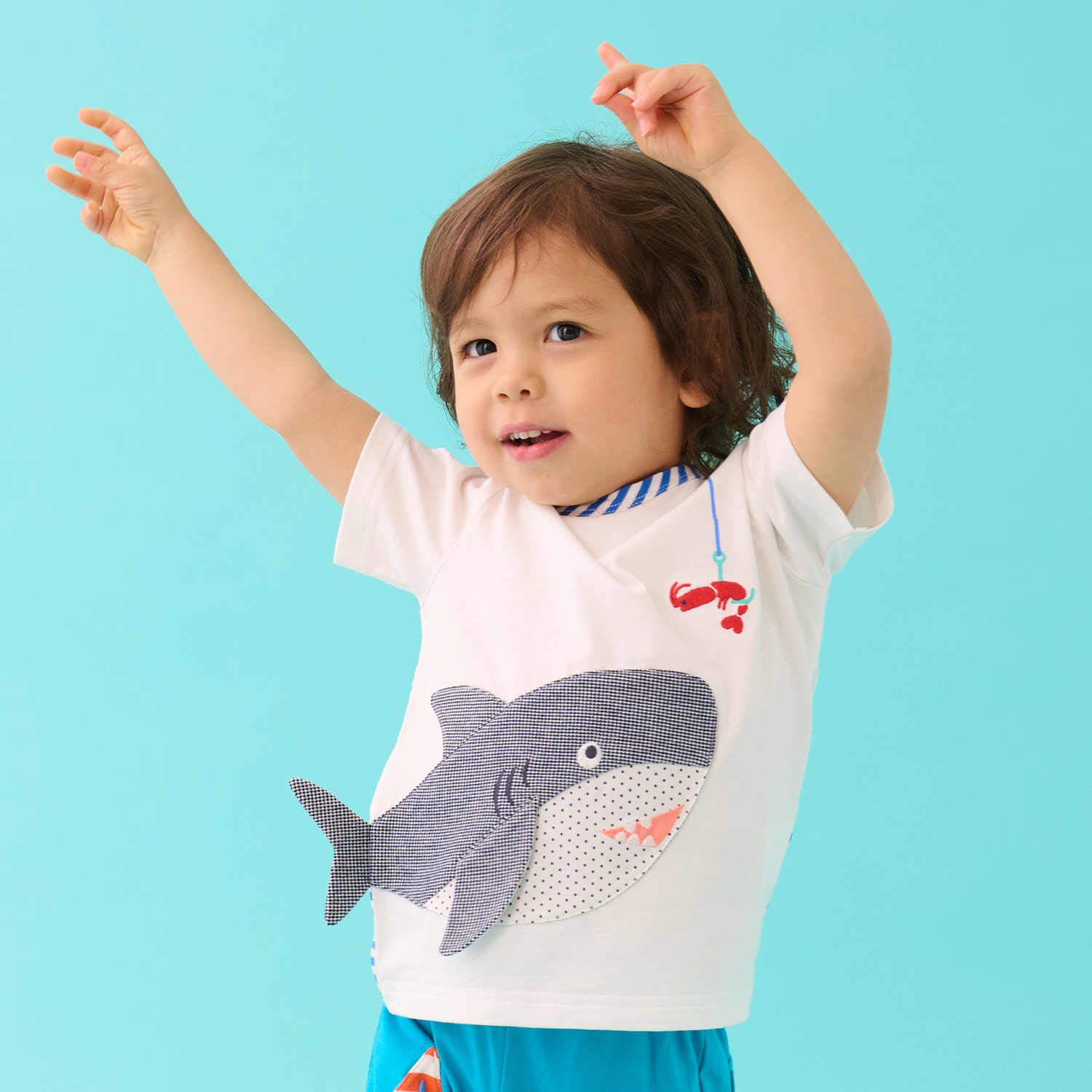サメTシャツ