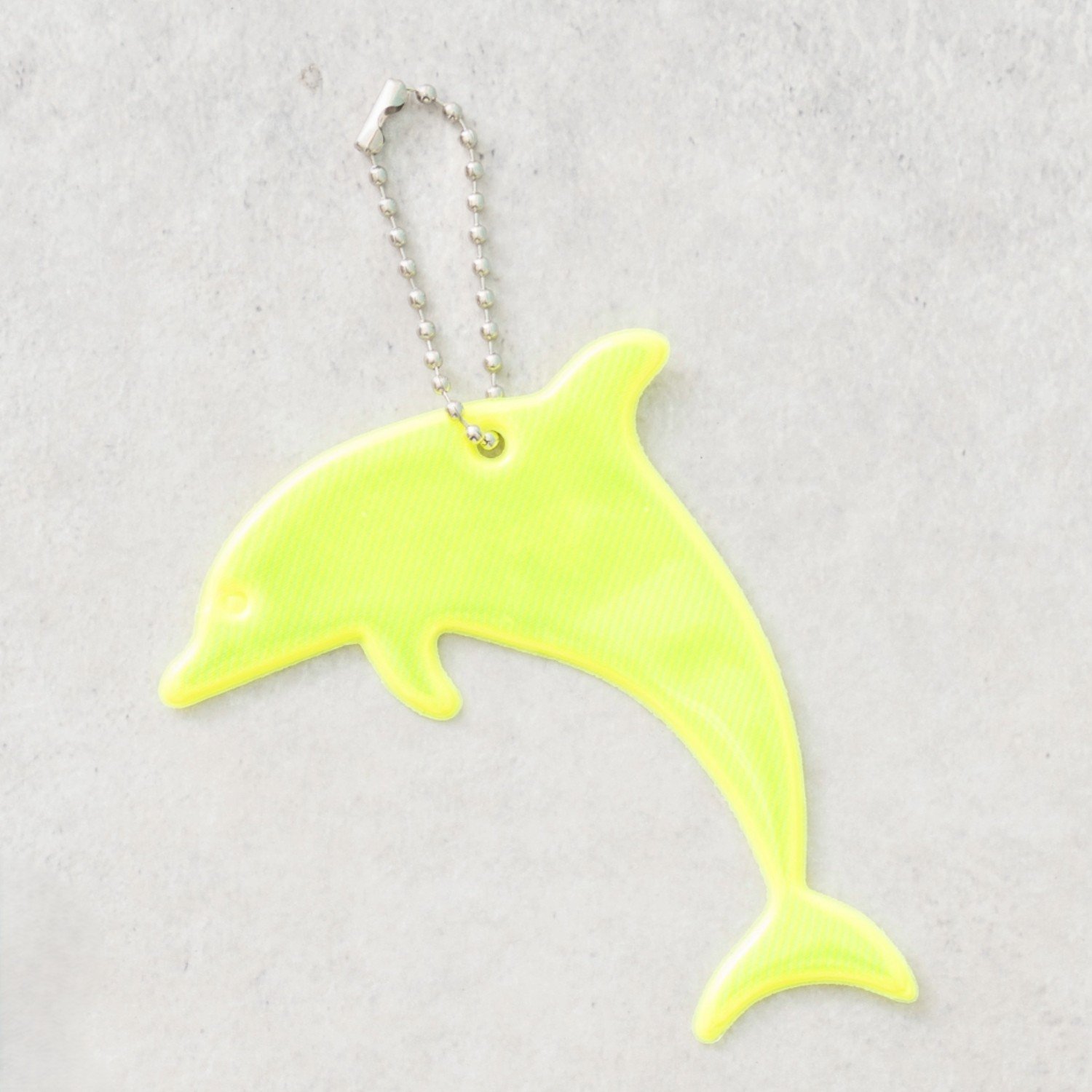 ピカッとあんしんイルカリフレクターチャーム