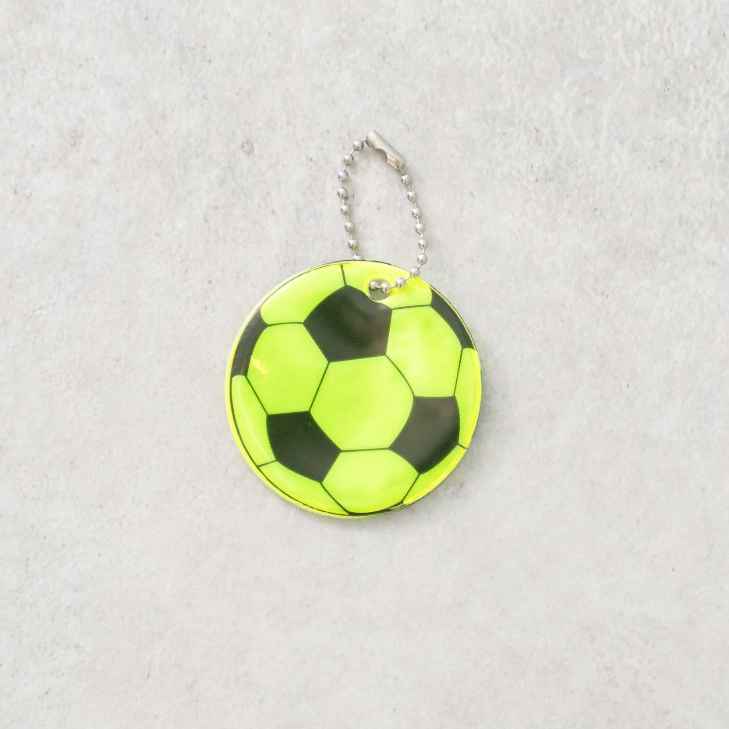 ピカッとあんしんサッカーボールリフレクターチャーム