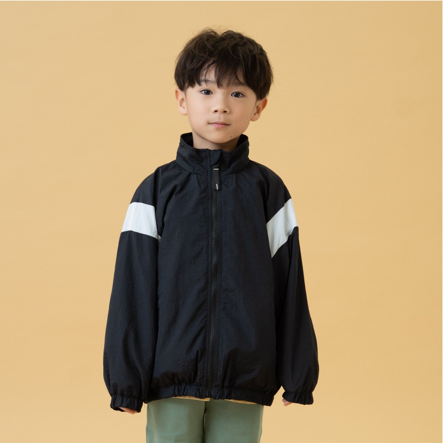 【フード収納可能】【撥水】肩切替ジップジャケット