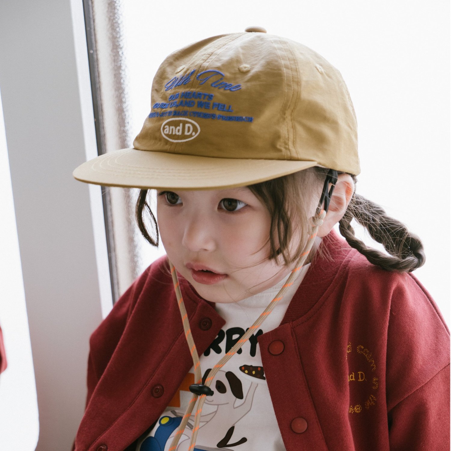 紐付きししゅうカラーキャップ