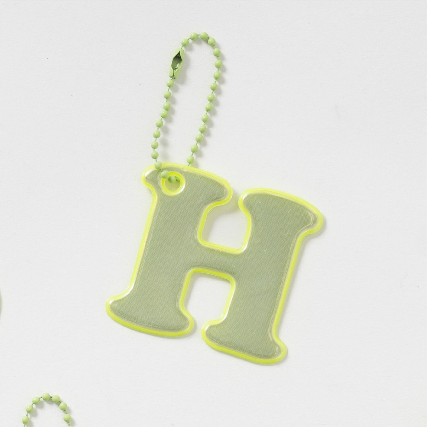 あんしんアルファベットリフレクターチャーム（黄色）