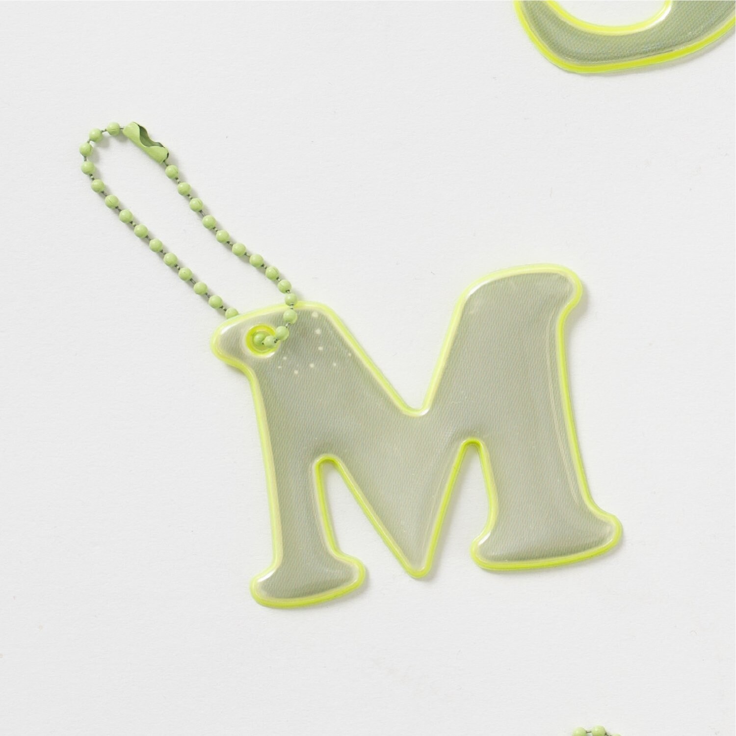 あんしんアルファベットリフレクターチャーム（黄色）