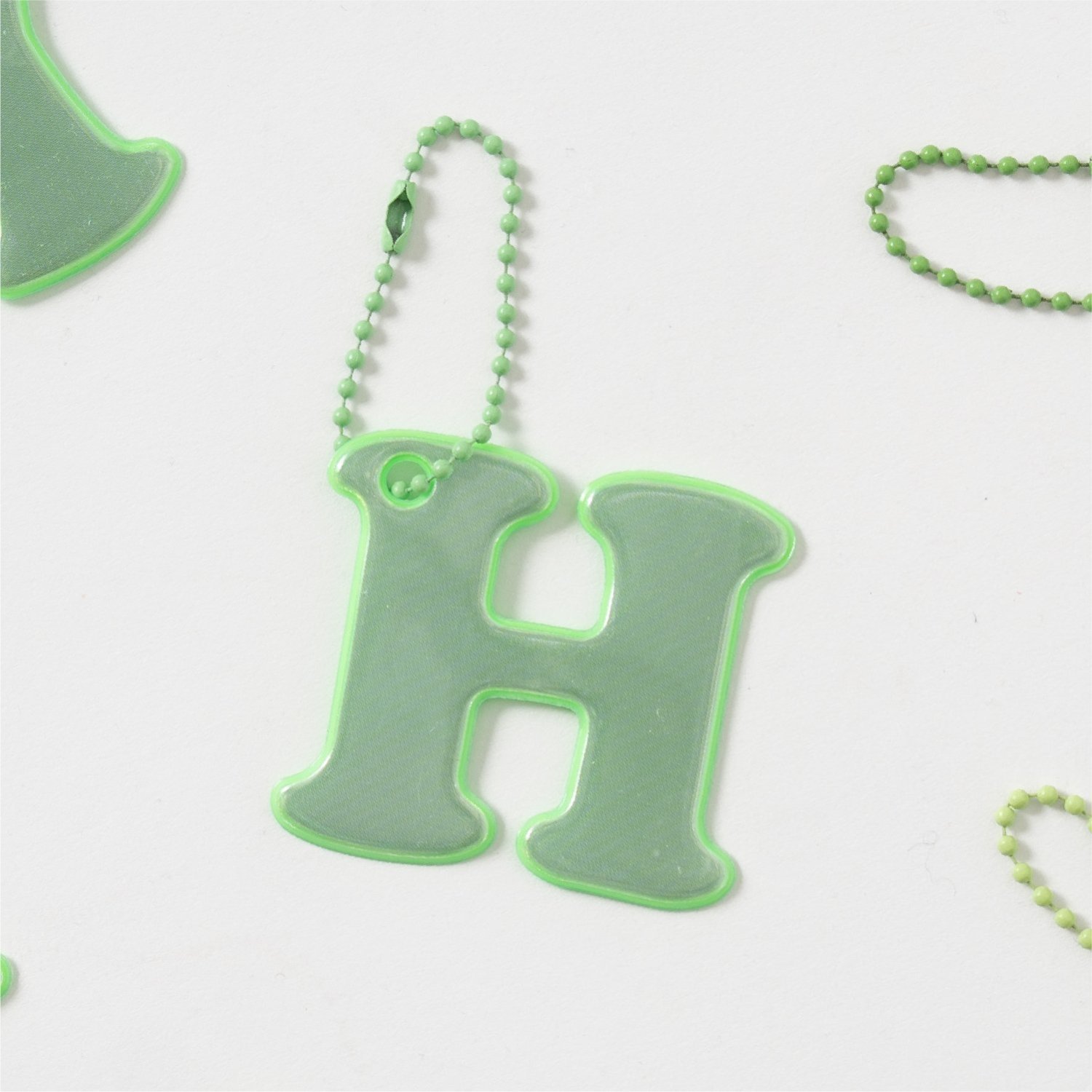 あんしんアルファベットリフレクターチャーム（緑）