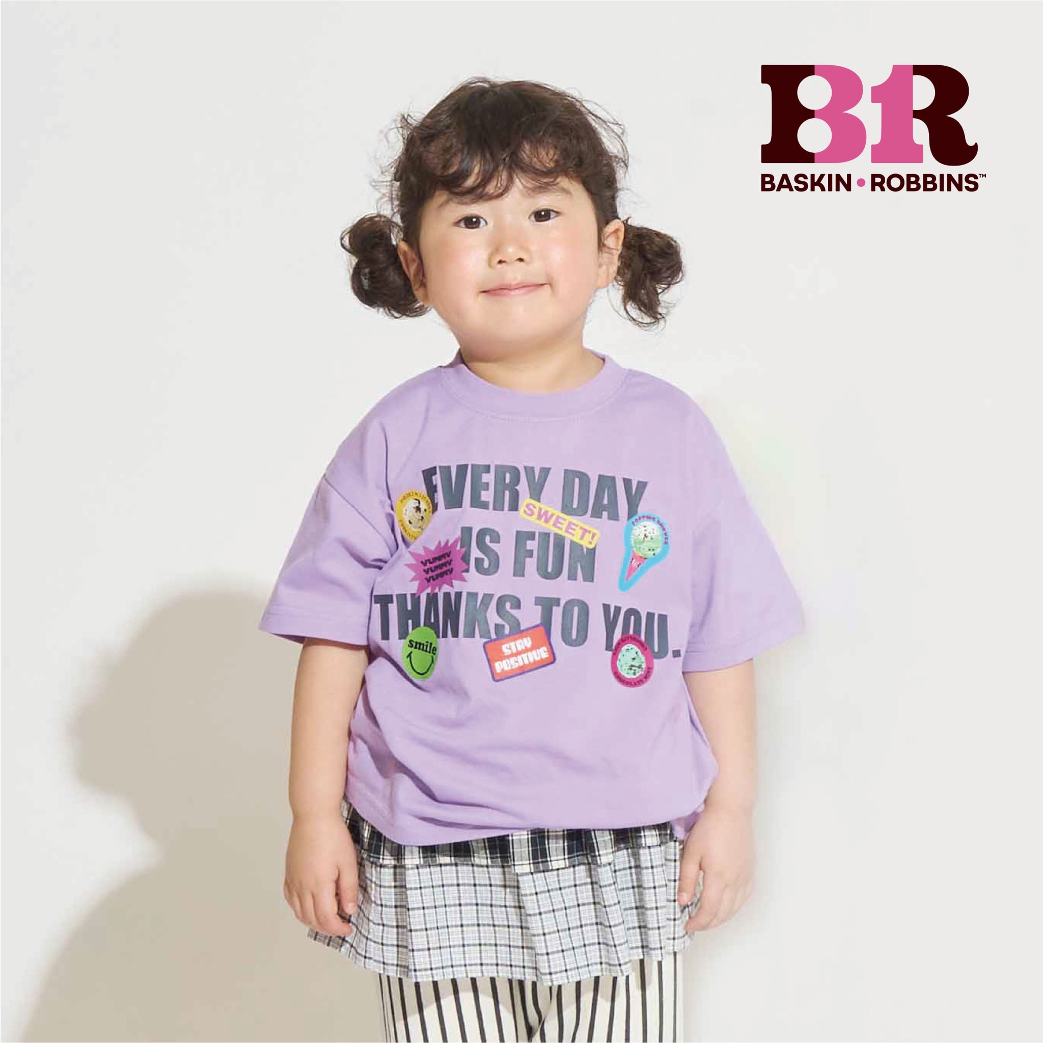 【サーティワン アイスクリーム】ワイドシルエットステッカー風プリントTシャツ