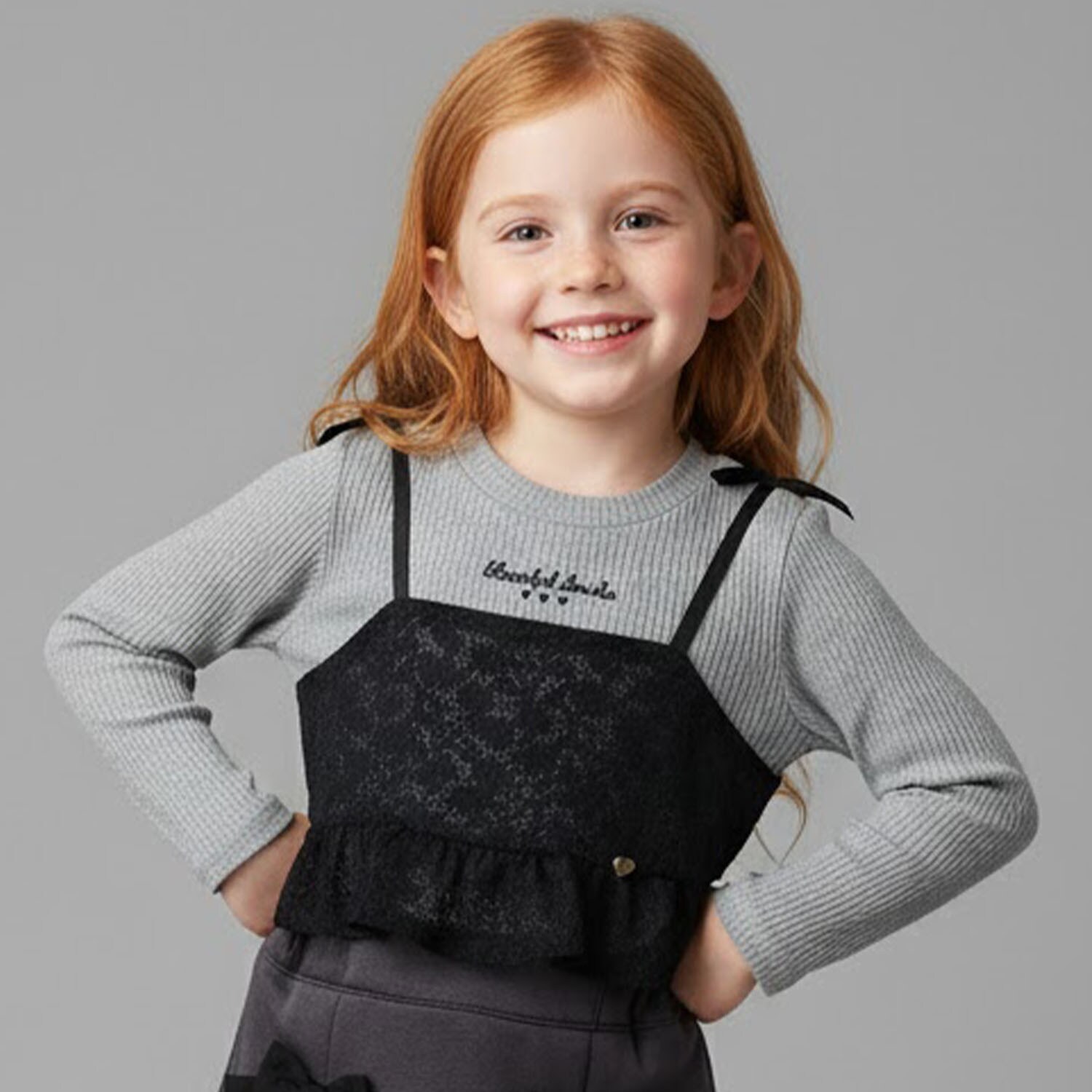 レースビスチェ風Tシャツ