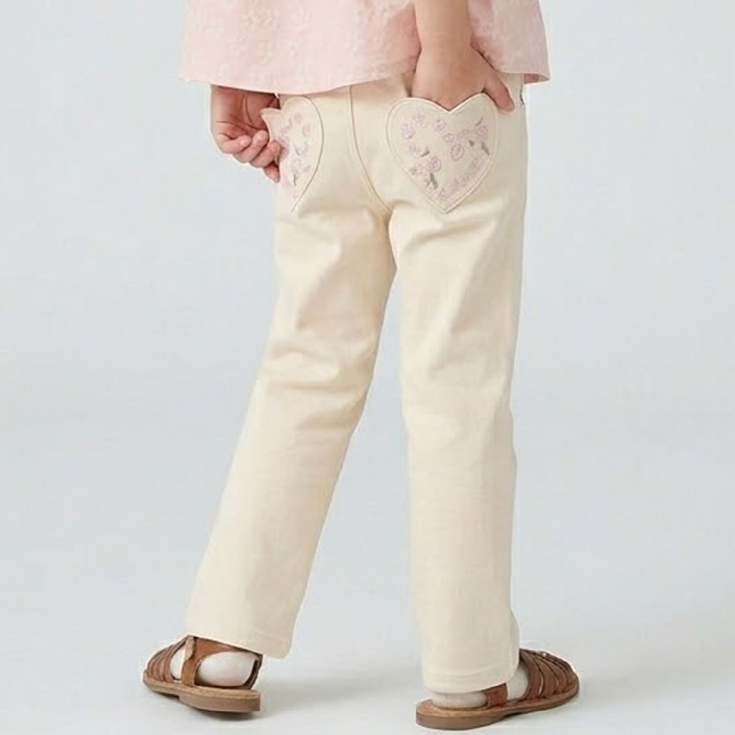 サクラ刺しゅうデニムパンツ