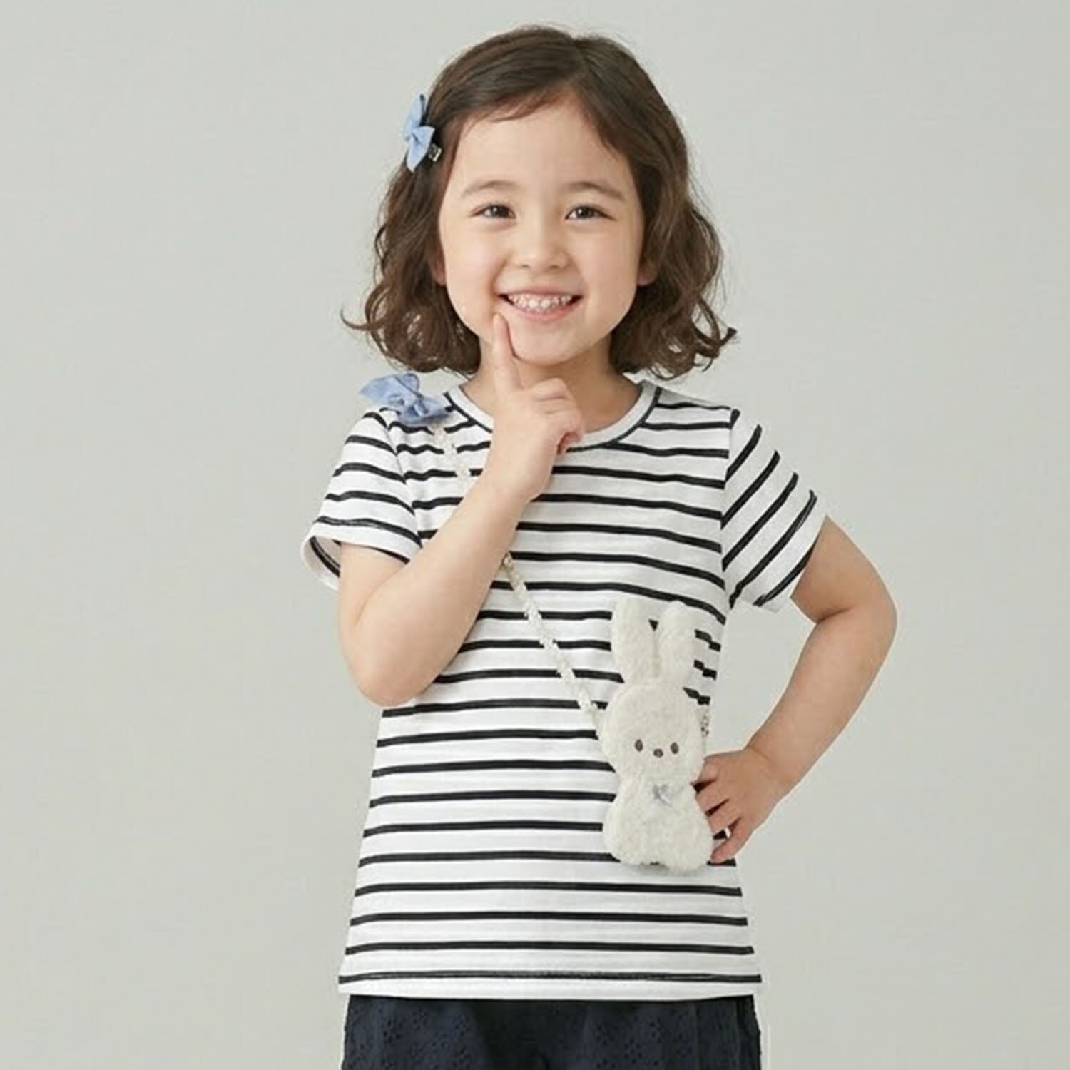 ウサギポシェットモチーフTシャツ