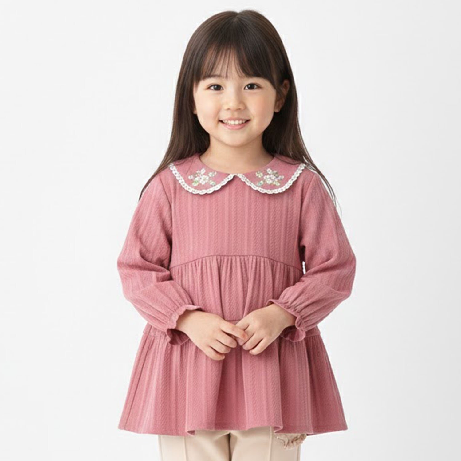 サクラ刺しゅう衿フリルカットブラウス