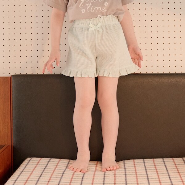 【デザートみたいなふわふわッフル】フリルフリルショートパンツ