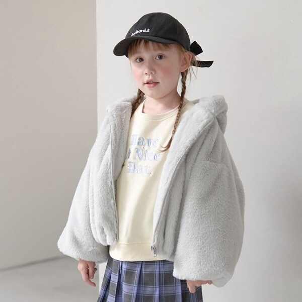 フェイクファーボリュームパーカブルゾン