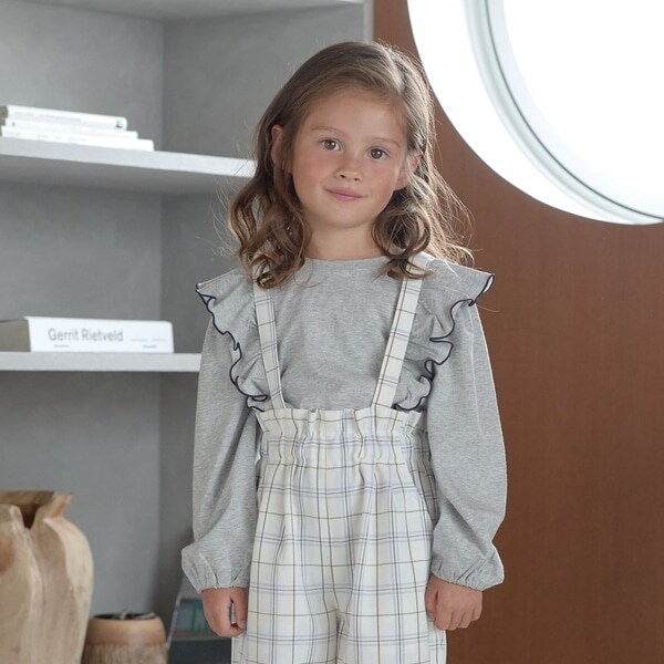 【型崩れしないやわらかコットン】前後どっちでもOK!フリル長袖Tシャツ