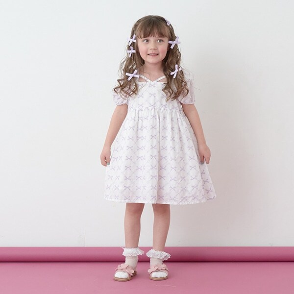 リボン刺しゅうたっぷりギャザーワンピース