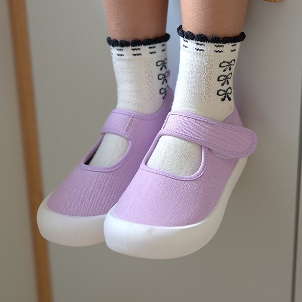 オープンスニーカー