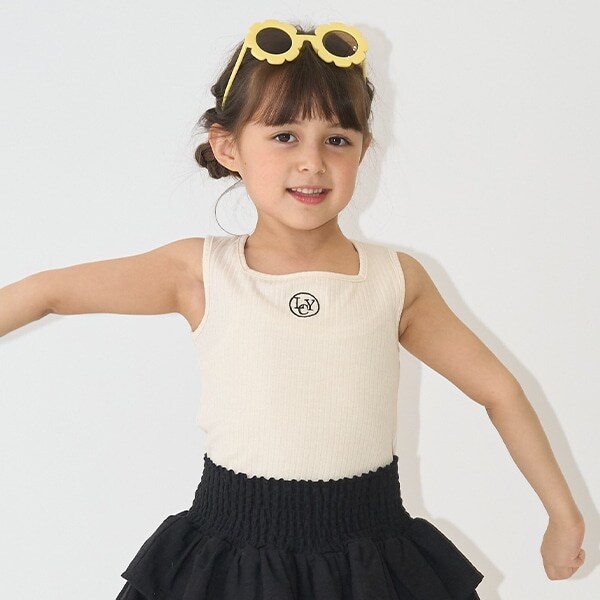 スクエアネックタンクトップ