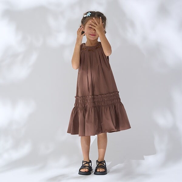 シャーリングティアードワンピース