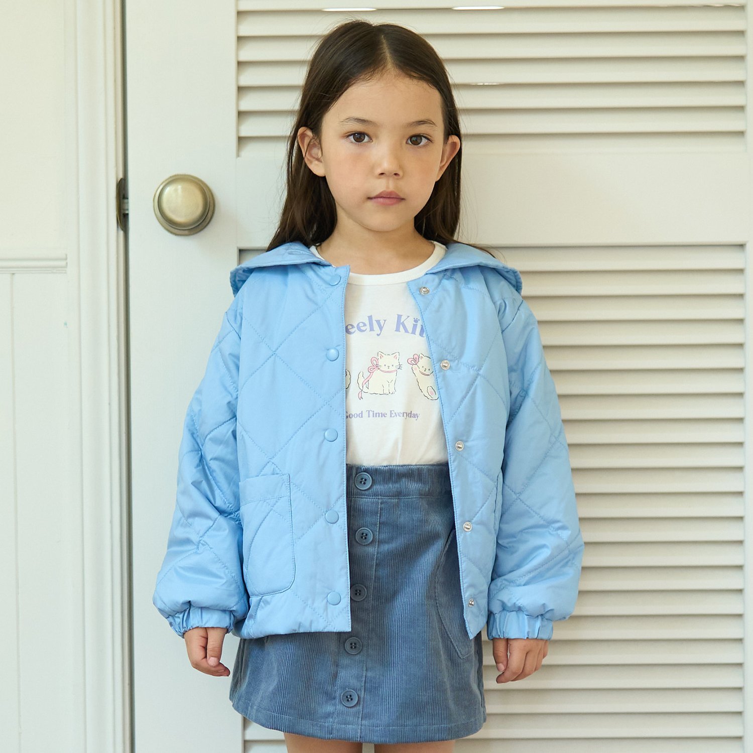 取外しできるセーラーカラー付きキルティングブルゾン