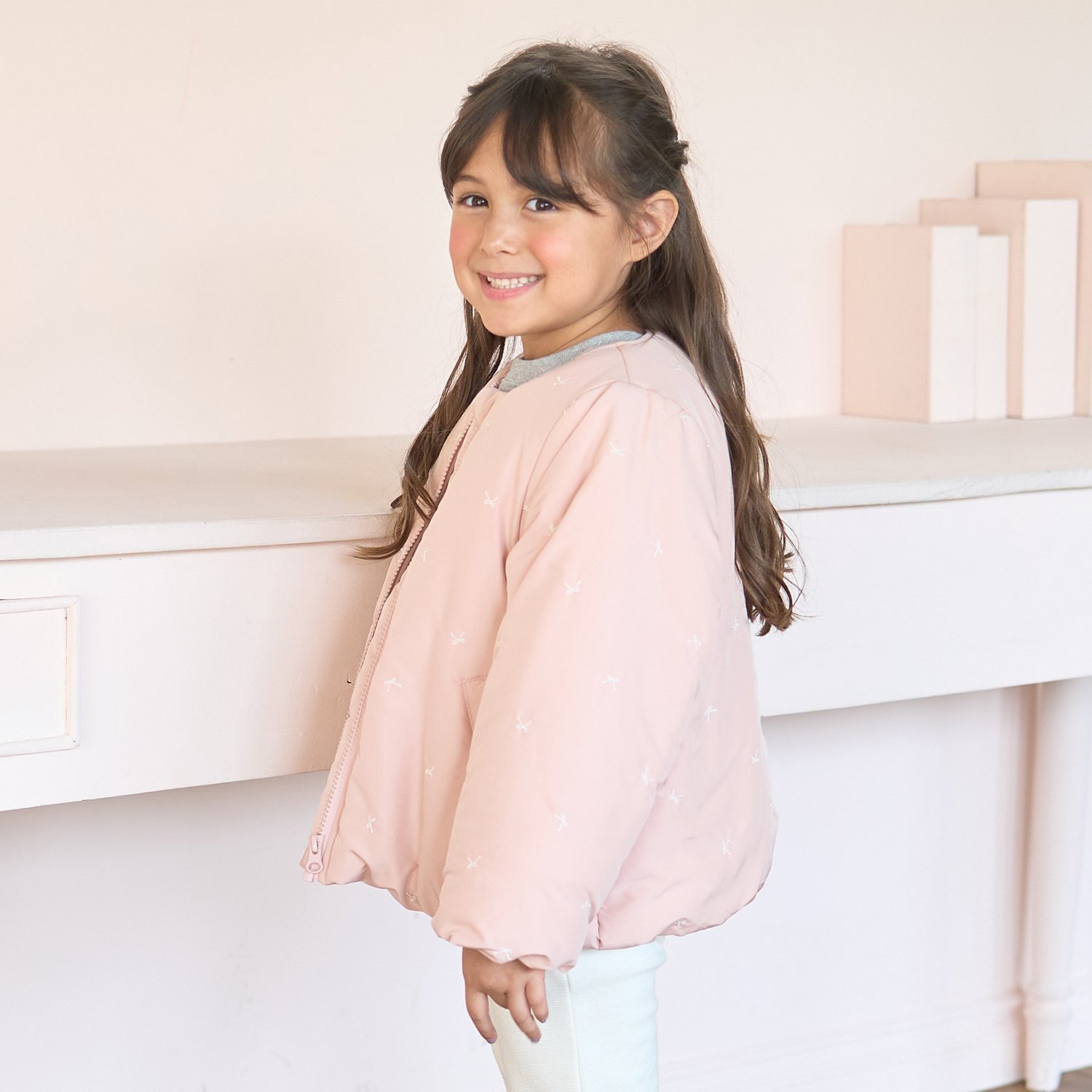 アソート総刺しゅうノーカラーブルゾン