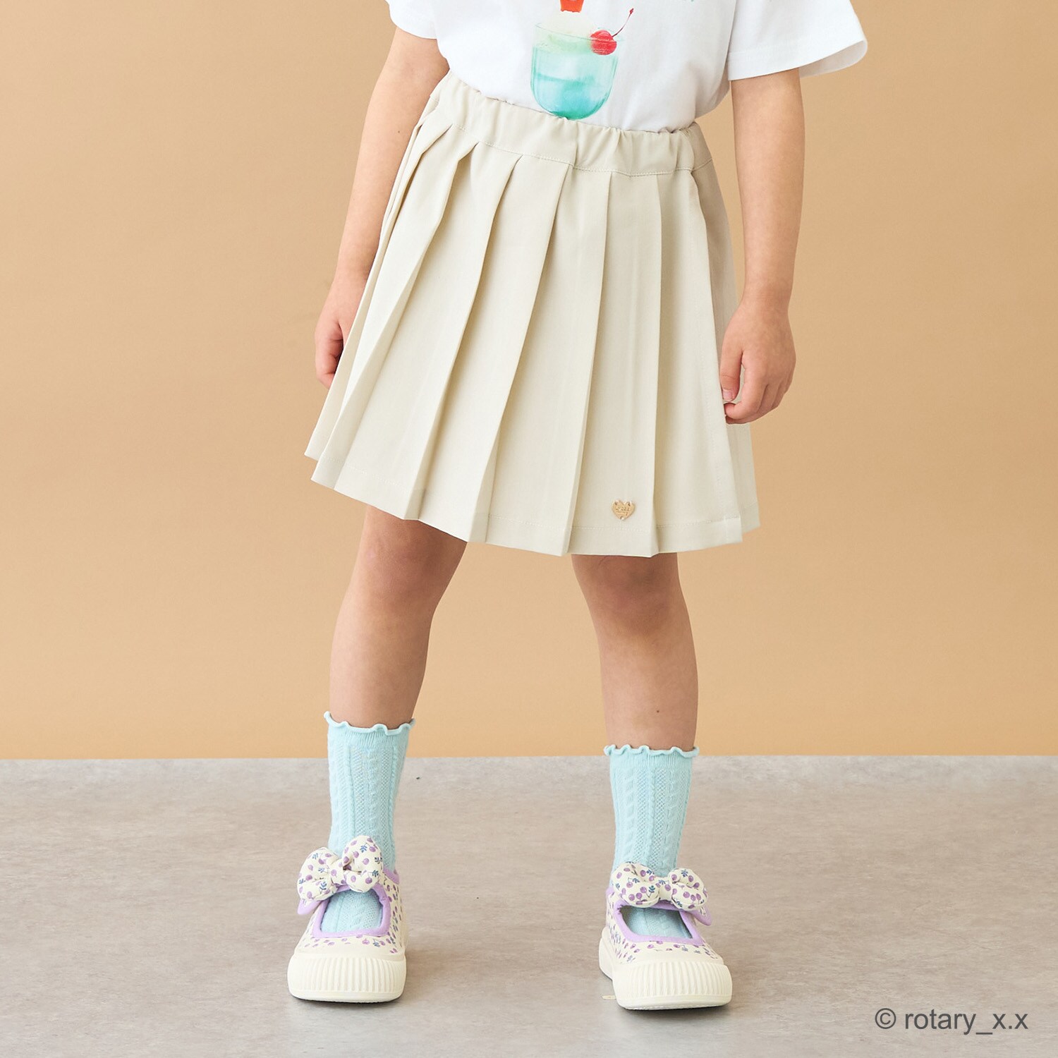 ラッププリーツ付きスカート(パンツ付き)