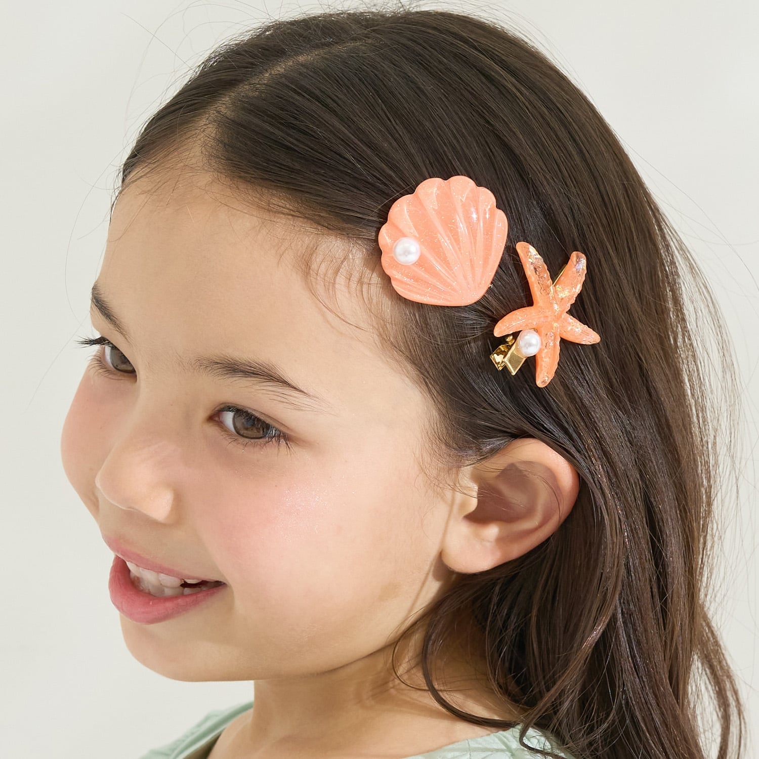 イミテーションパール付きシェルヘアクリップ(2コセット)