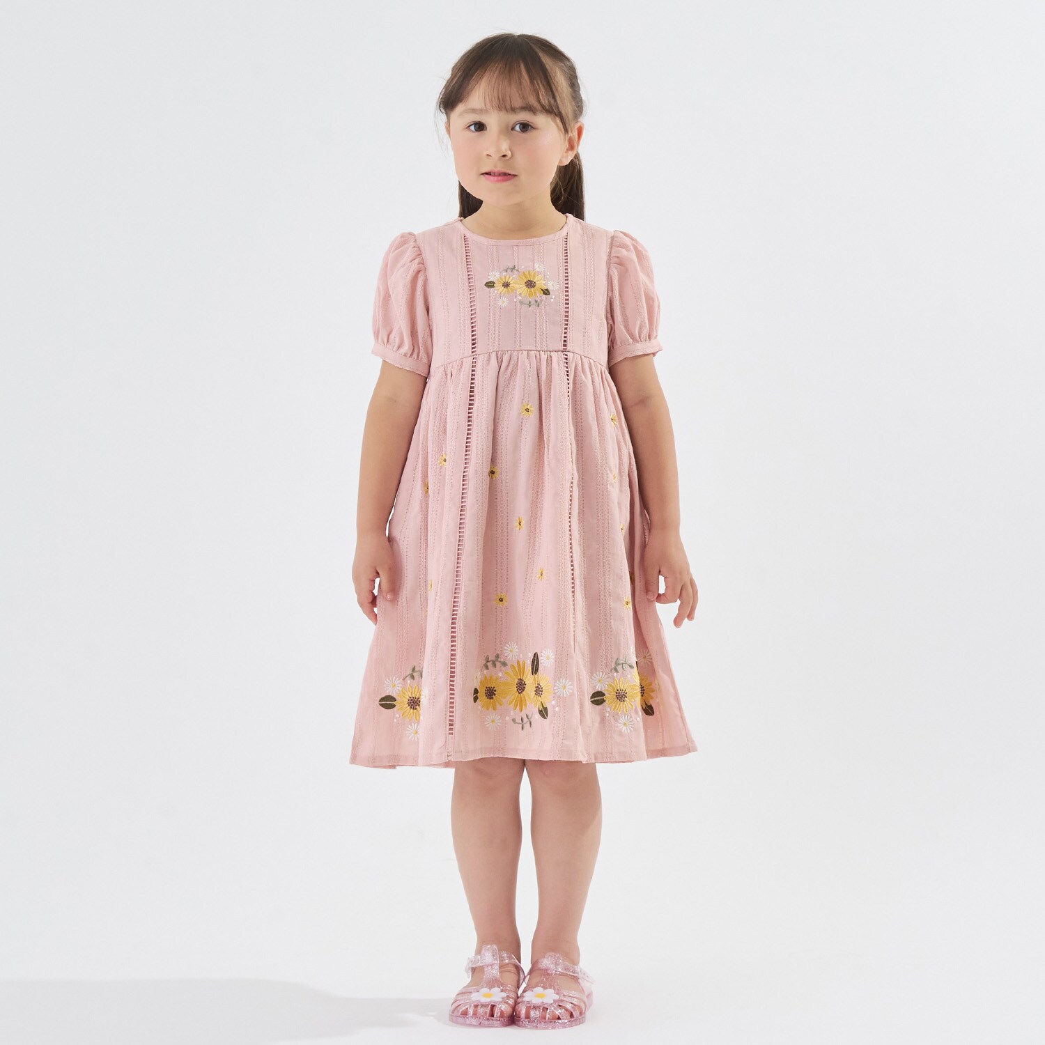 【予約/6月下旬～7月上旬入荷予定】ひまわり刺しゅうワンピース