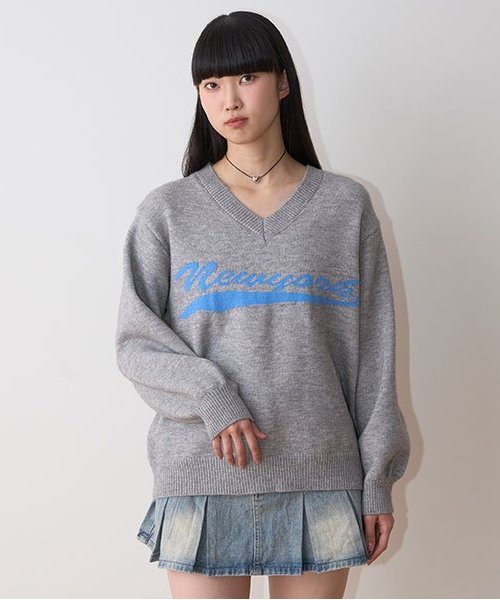 ニューヨークVネックニット【韓国ファッション】