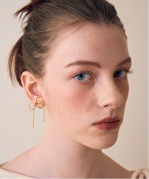 ゴールドリボンイヤリング【韓国ファッション】