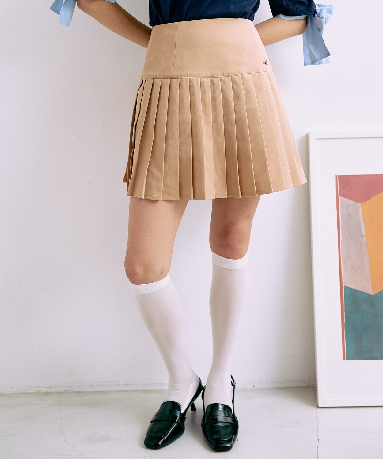 ロゴプレートプリーツスカート【韓国ファッション】 | Mi-je