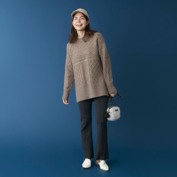 バックスリットニットパンツ