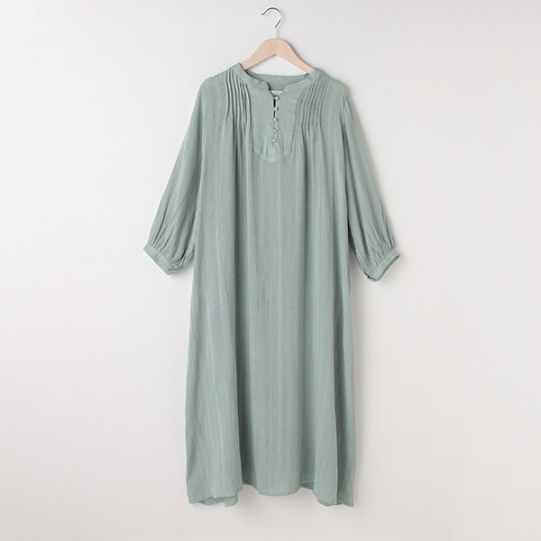 ピンタックワンピース