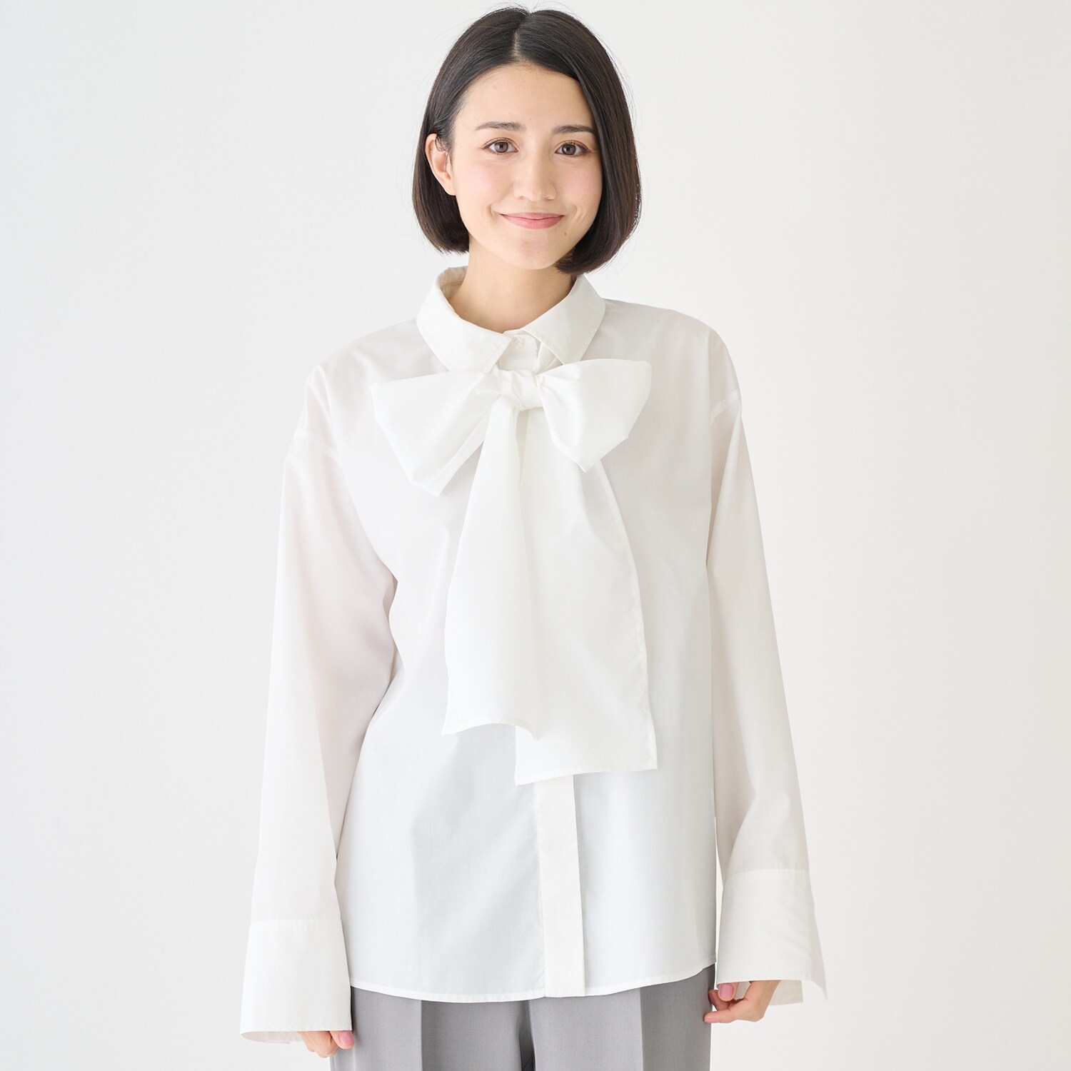 【フォーマル】タイつきブラウス