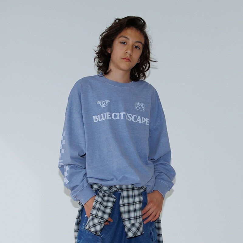 【大人向けサイズあり】ピグメント・袖ロゴプリント長袖Tシャツ