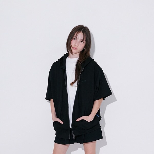 【大人向けサイズあり】【接触冷感】エアリークッション・ZIPUP半袖パーカー