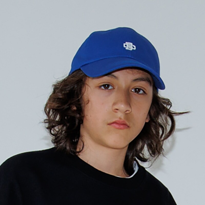 【大人向けサイズあり】ワンポイント刺繍ロゴキャップ