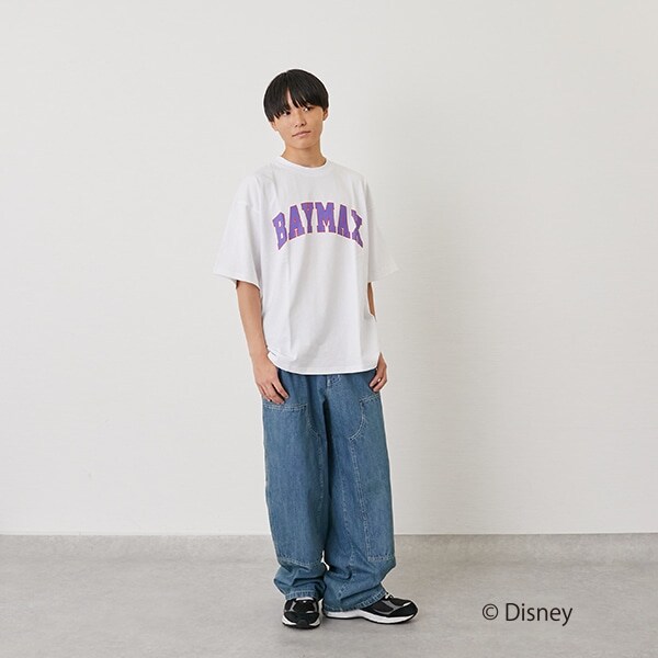 【DISNEY】BAYMAX_カレッジロゴ半袖Tシャツ