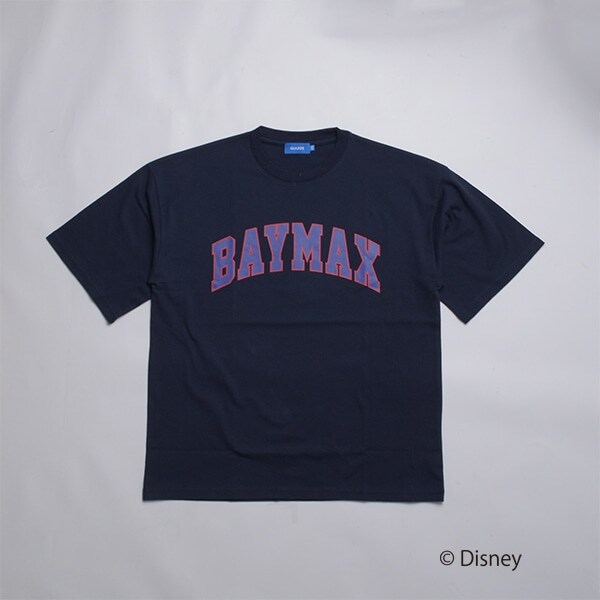 【DISNEY】BAYMAX_カレッジロゴ半袖Tシャツ