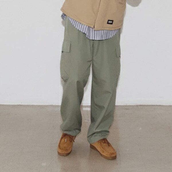ナイロン起毛裏地つきカーゴパンツ