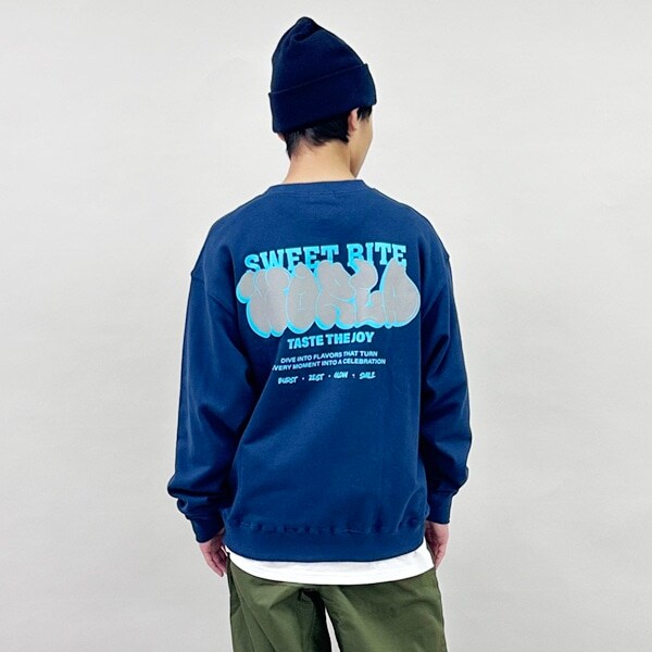 【毛玉になりにくい】バックリフレクタープリントトレーナー