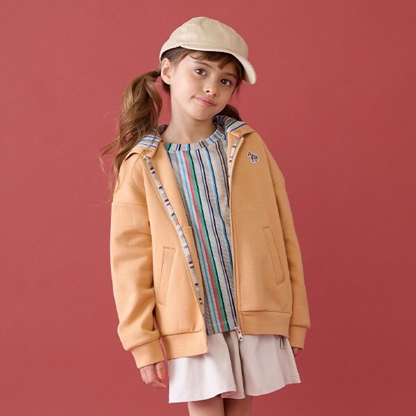 バックロゴエンボスジップパーカ