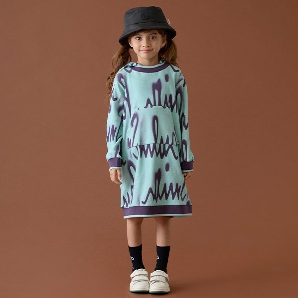 スプレーロゴ裏毛フードワンピース