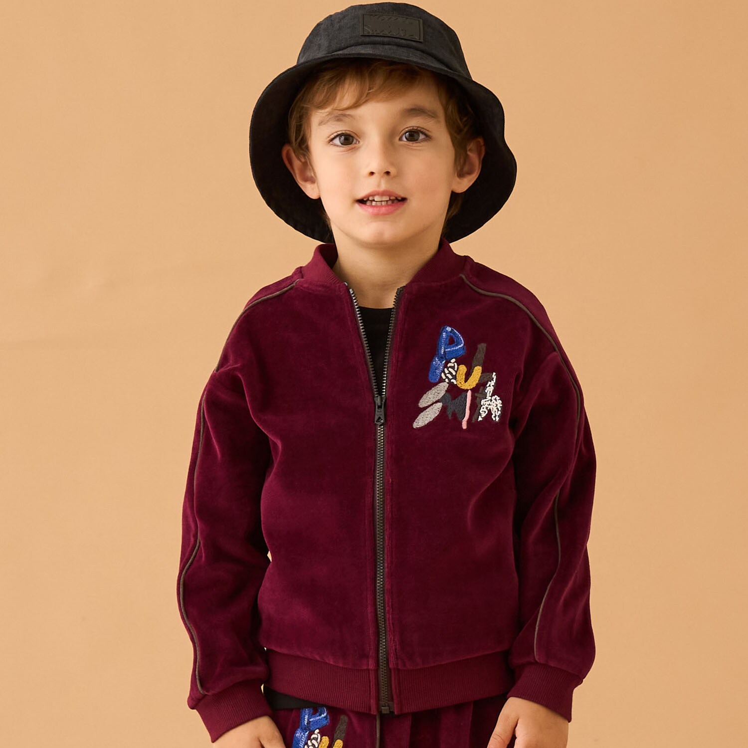 ロゴ刺しゅうベロアブルゾン