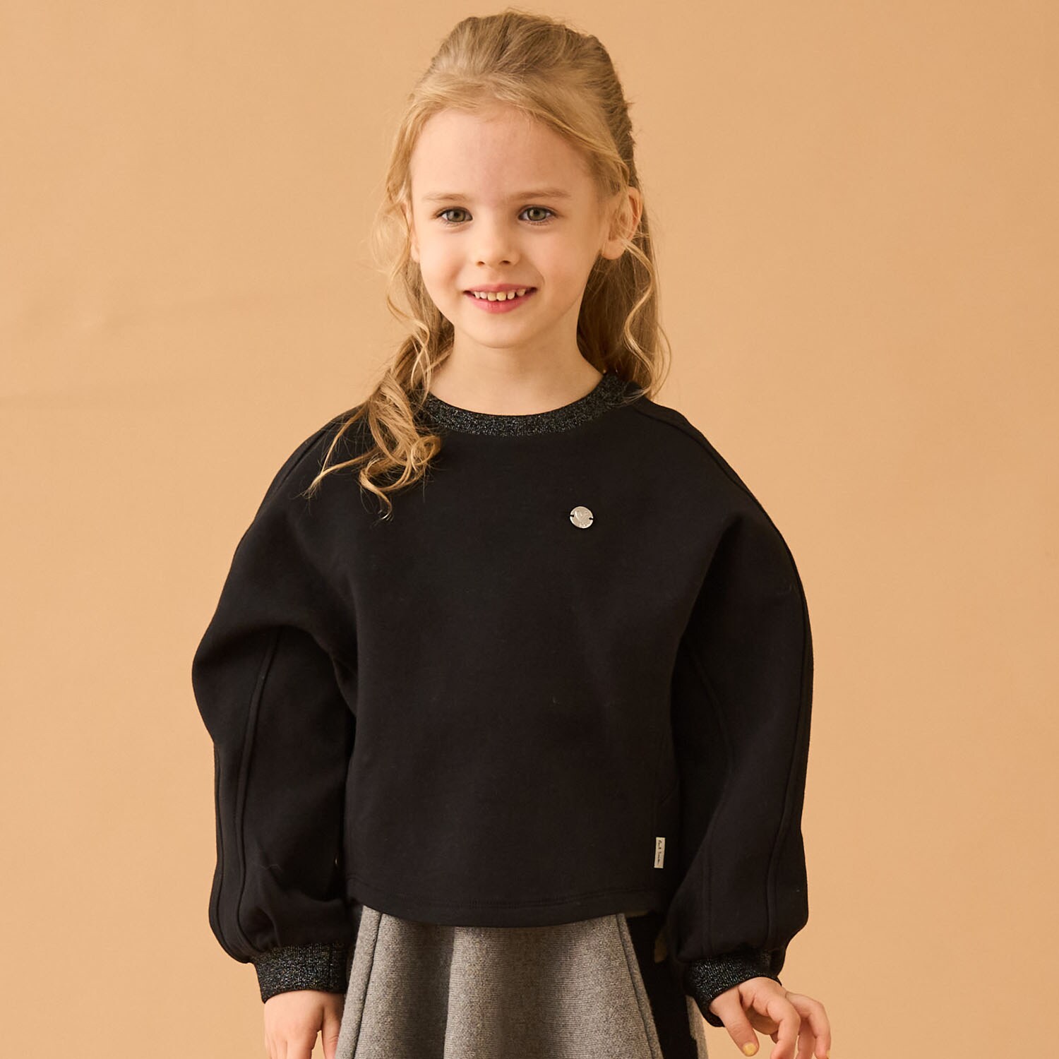 ダンボールボリューム袖プルオーバー