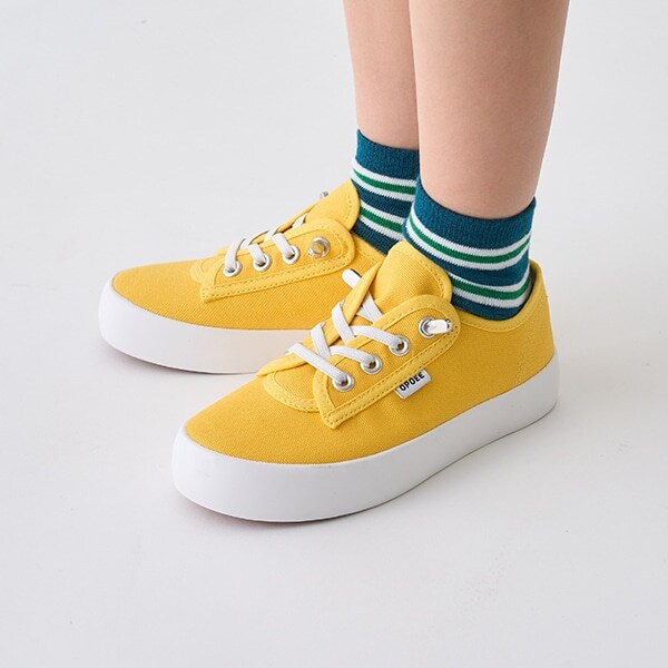 ゴム紐ローカットスニーカー