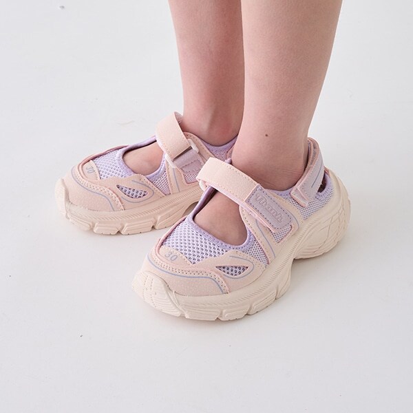 ストラップスニーカー