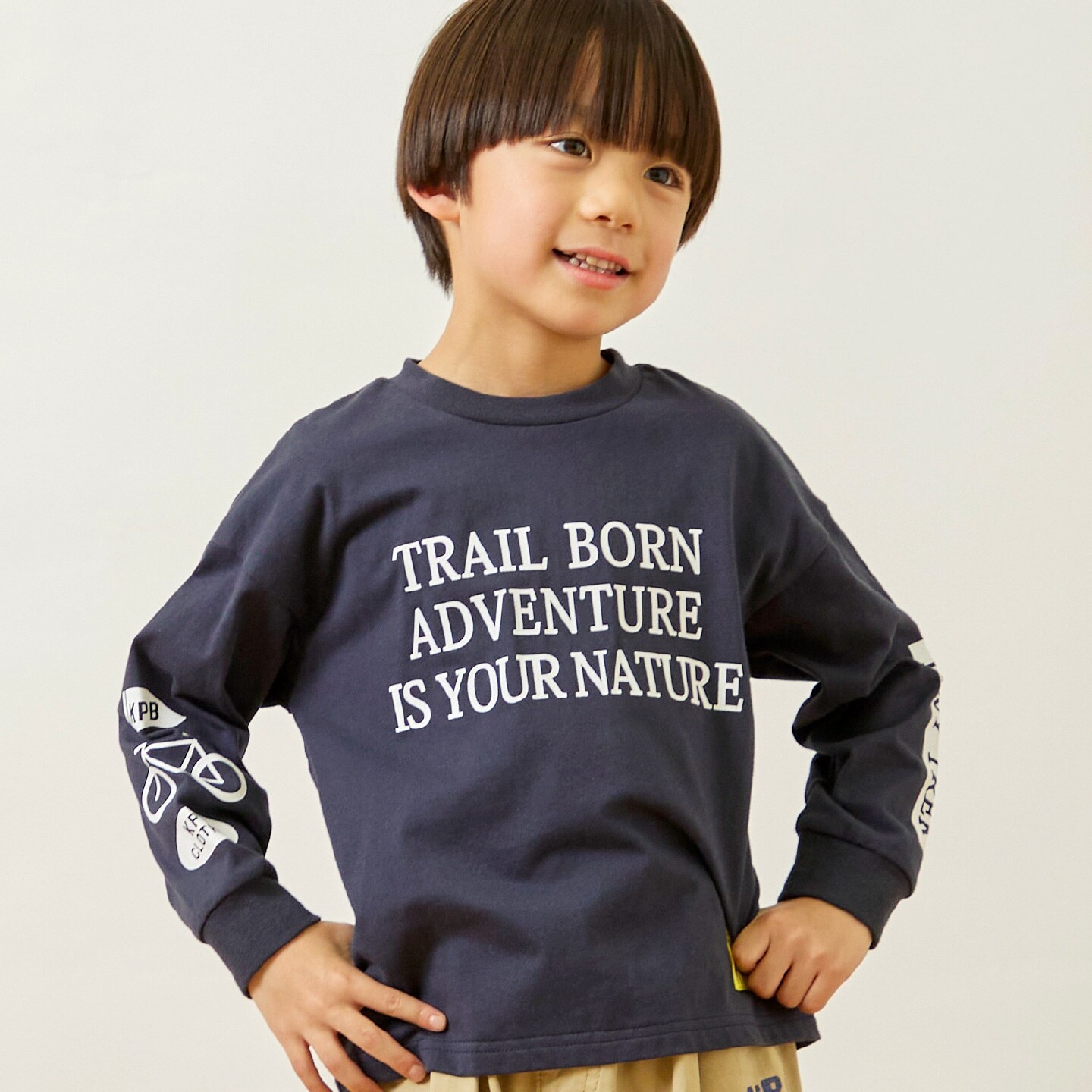 【GOOD PRICE】 ロゴプリント長袖Tシャツ