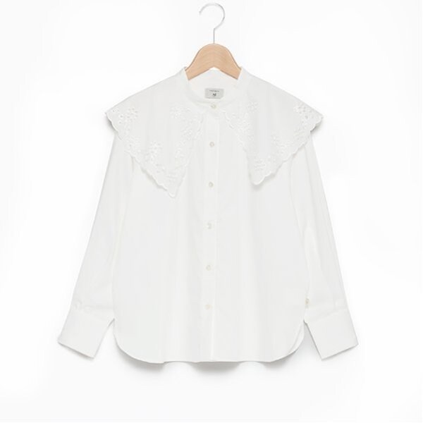 【AMI】カットワーク刺しゅうビッグカラーブラウス